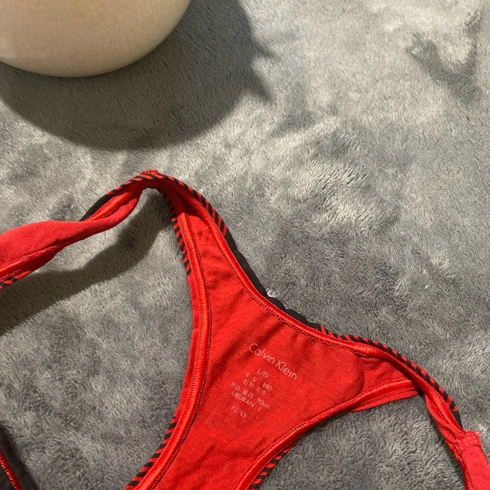 Calvin Klein - Picture 3 of 3